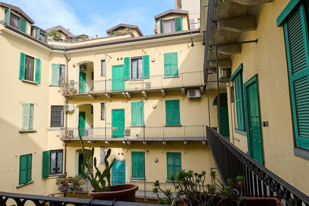 Modern Apartment - Near Isola Distric And Centrale Milan Exterior photo